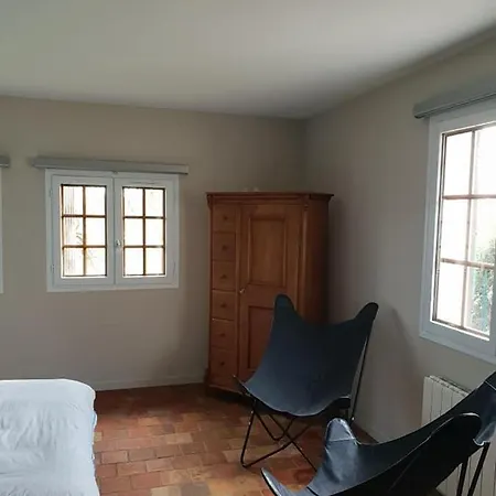 ゲストハウス La Vallee